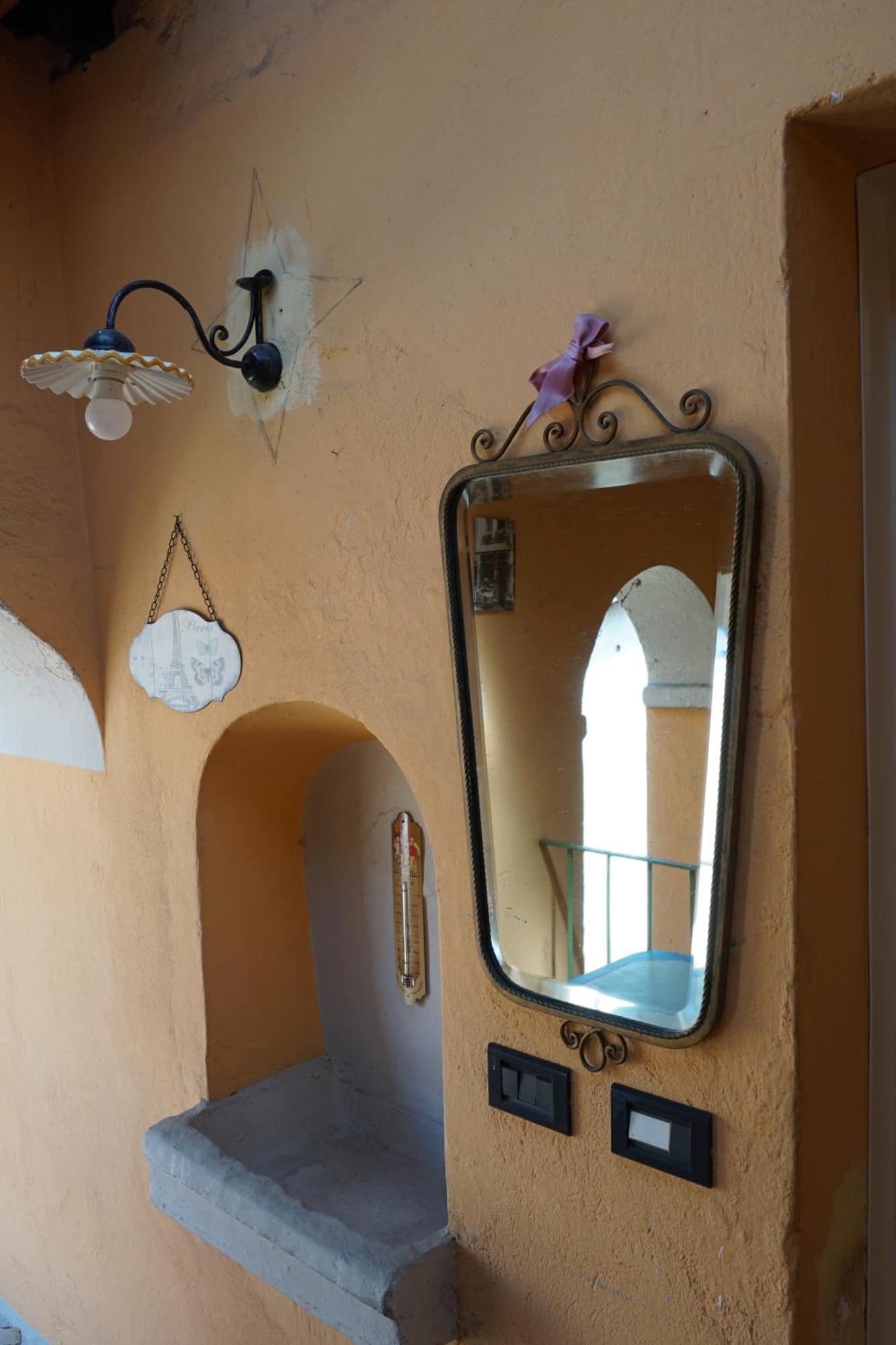 Graziosa Dimora Centro Storico Apartamento Biella Exterior foto